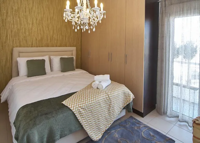 Just Athens Apt 130Sqm One Step From Metro