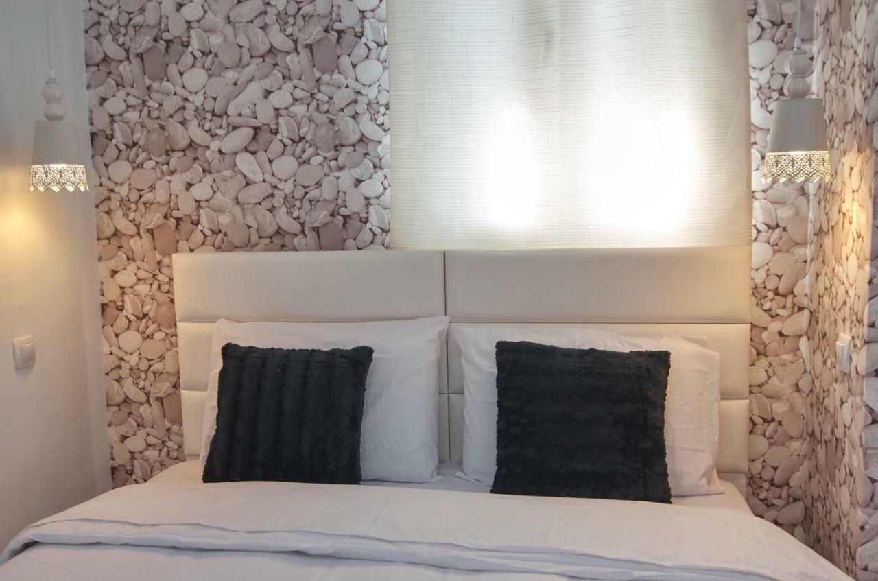 Just 130sqm One Step From Metro * Athens