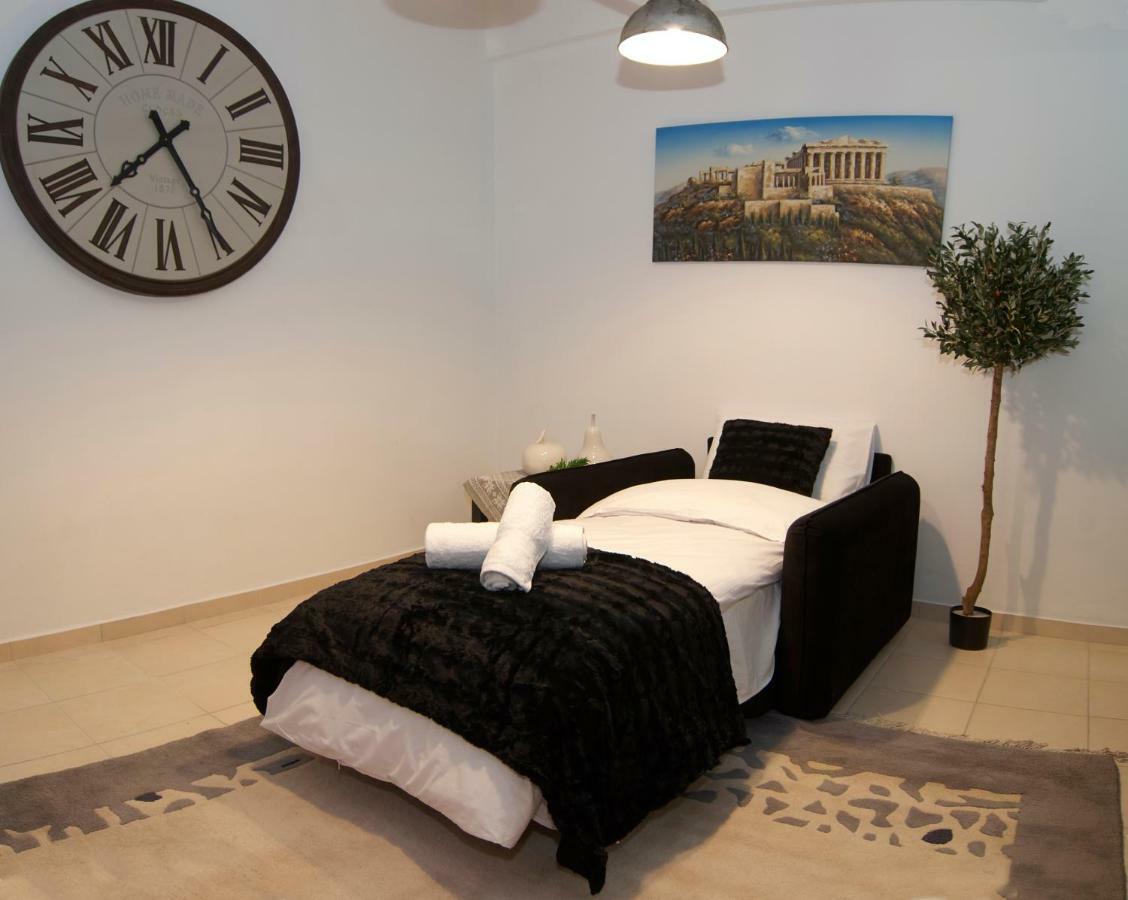 Apartment Just 130sqm One Step From Metro